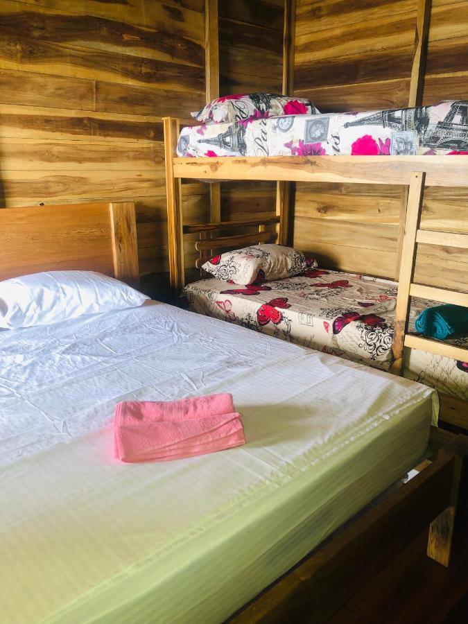 Palm Beach Hostal Guachaca Zewnętrze zdjęcie